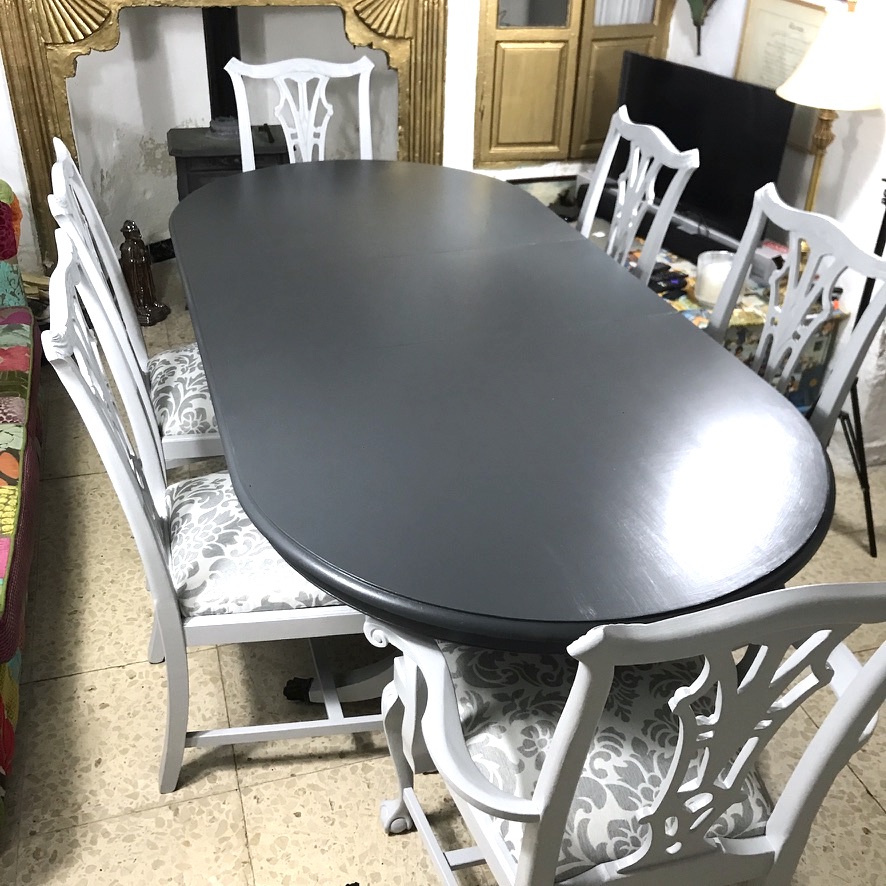 Dining Table & 6 Chairs in Grey