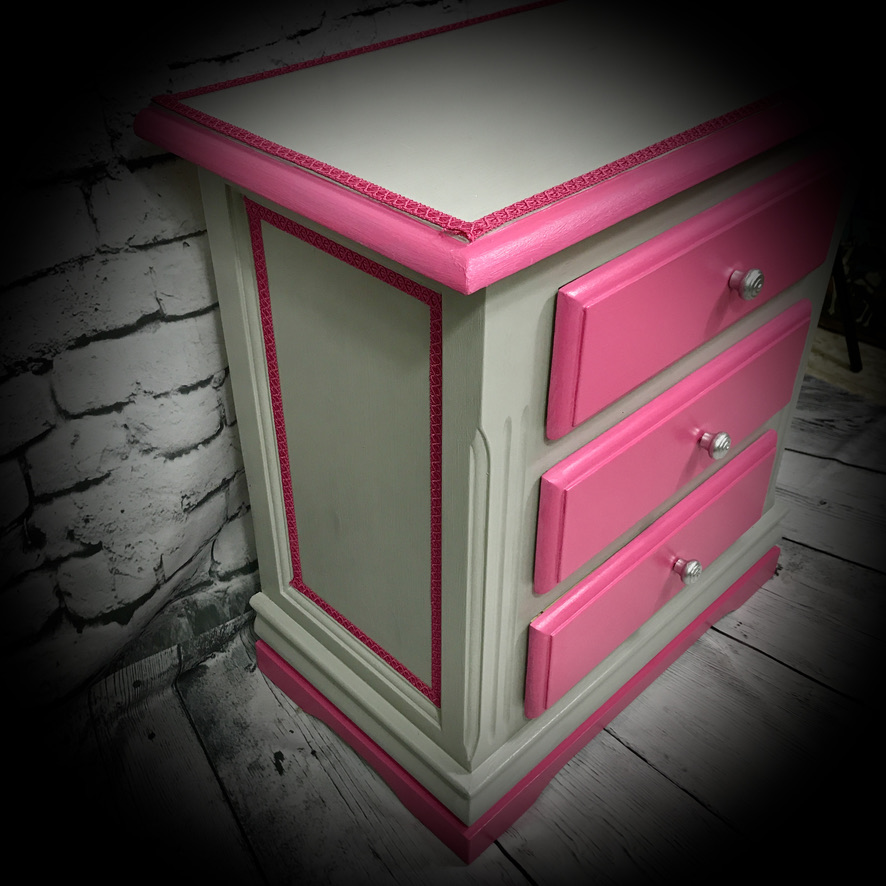 **REDUCED** 3 Drawer Unit - Pink & Grey - Image 3