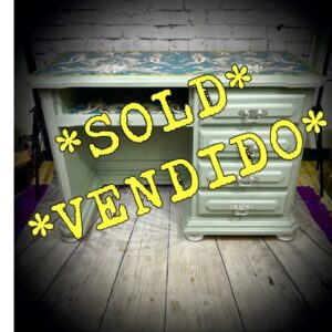 4 drawer grey desk with animal design top