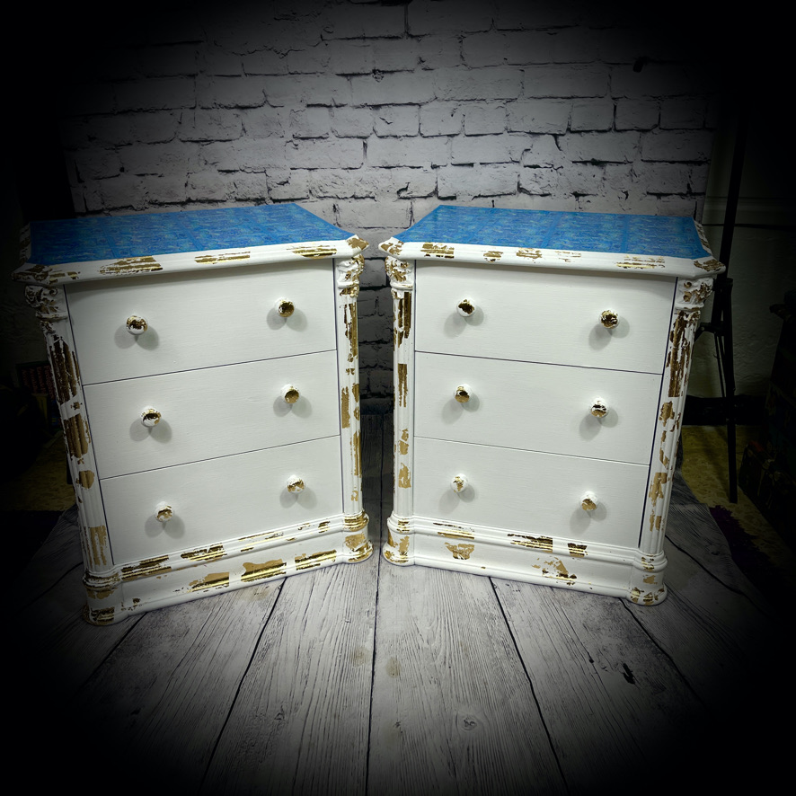 2 White Cabinets with Gold Leaf Decoration - Image 7