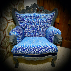 giant blue/greay chair 1 240213
