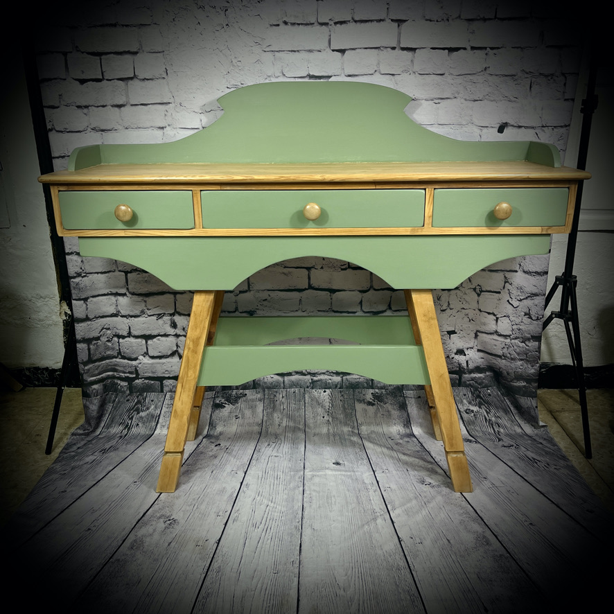 "Country House" Console Table