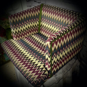legless zigzag chair 250421