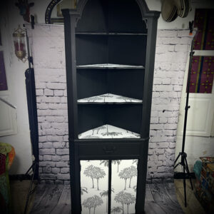 black and white corner unit 260312