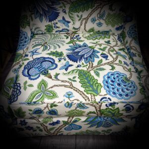 big chair and stool 260825